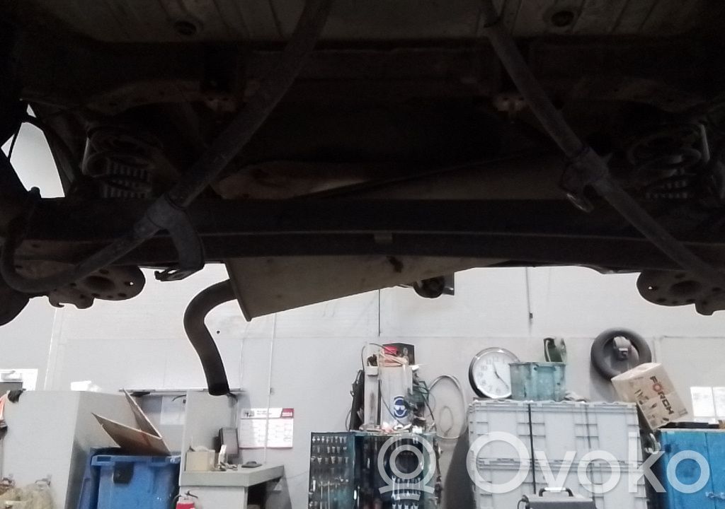 Hinterachse   551001Y300