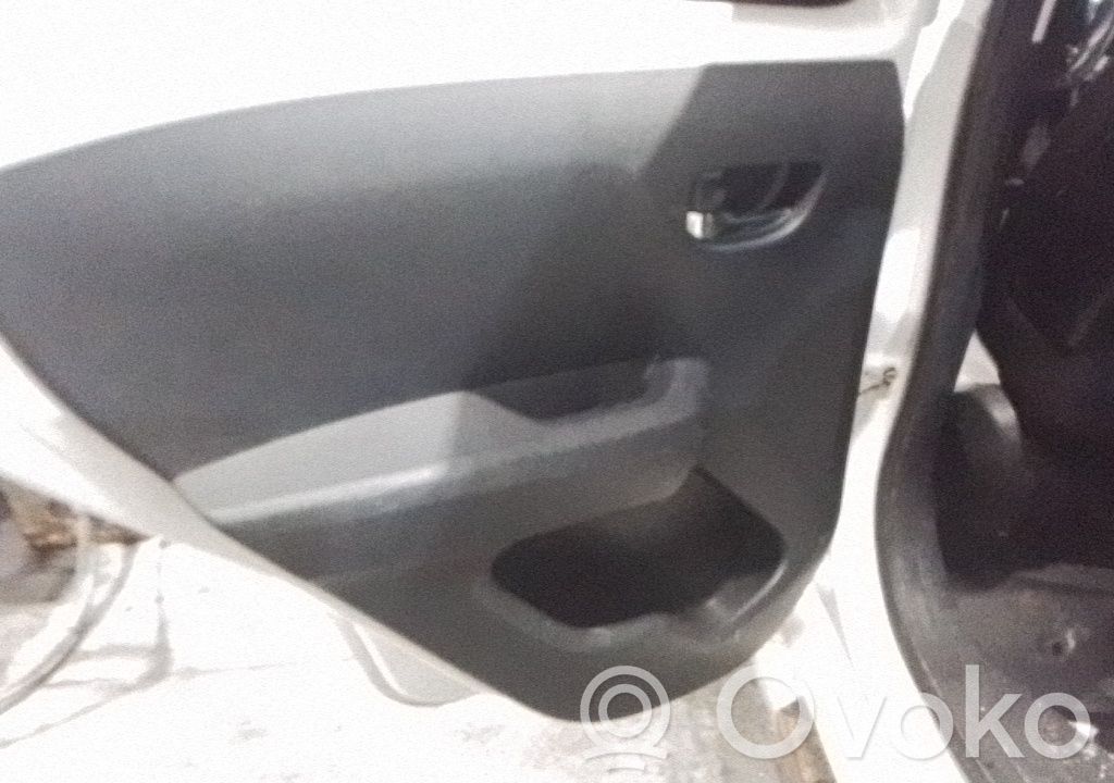 Peugeot 108 Boczki / Poszycie drzwi tylnych 
