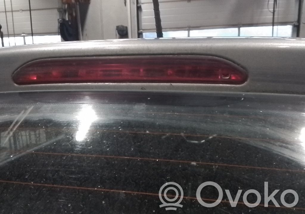 KIA Picanto Third/center stoplight 