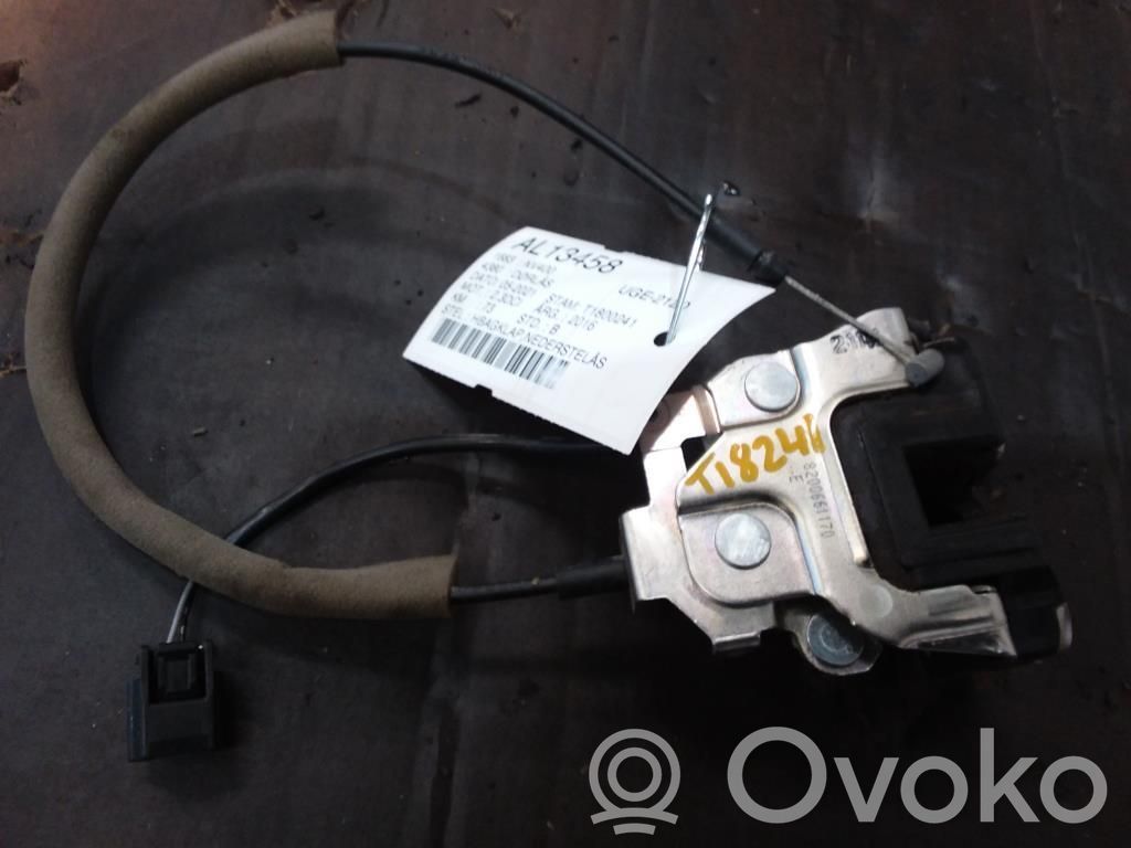 Loading door lock   9050200Q0K