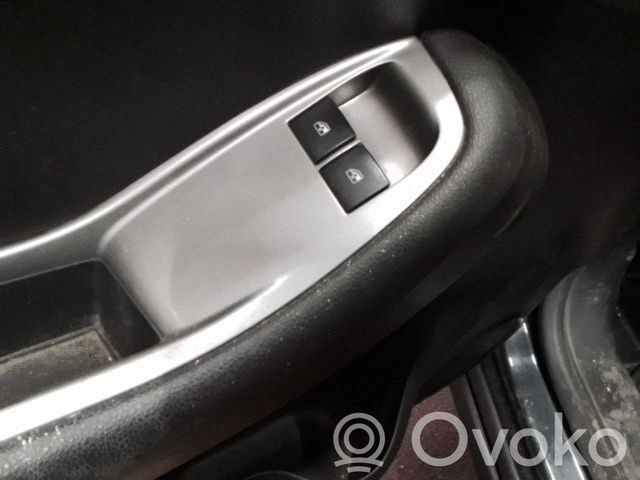Chevrolet Orlando Electric window control switch 