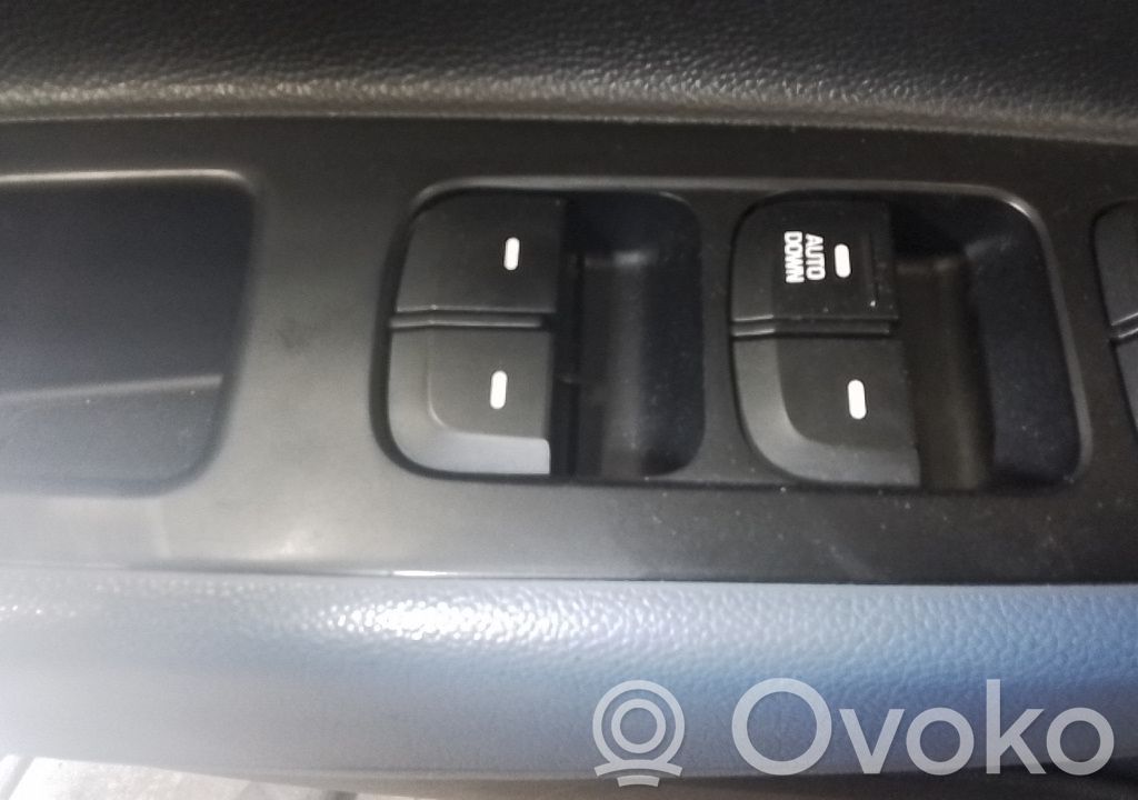 Hyundai i10 Electric window control switch 