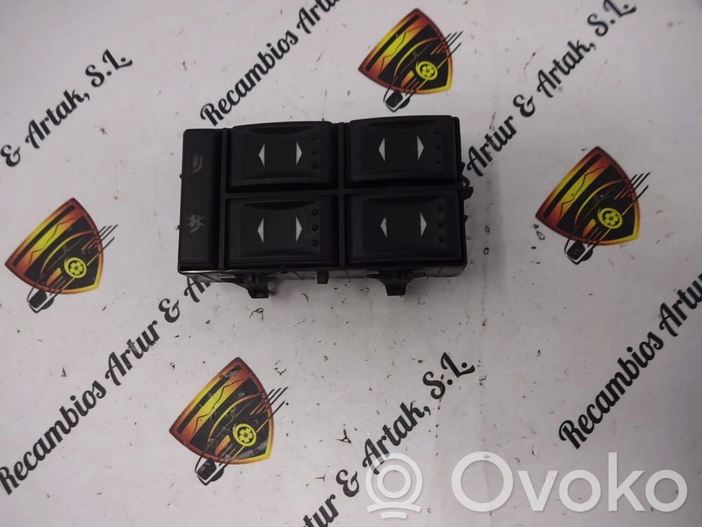 Interruptor del elevalunas eléctrico   1S7T14A132BD,03163451