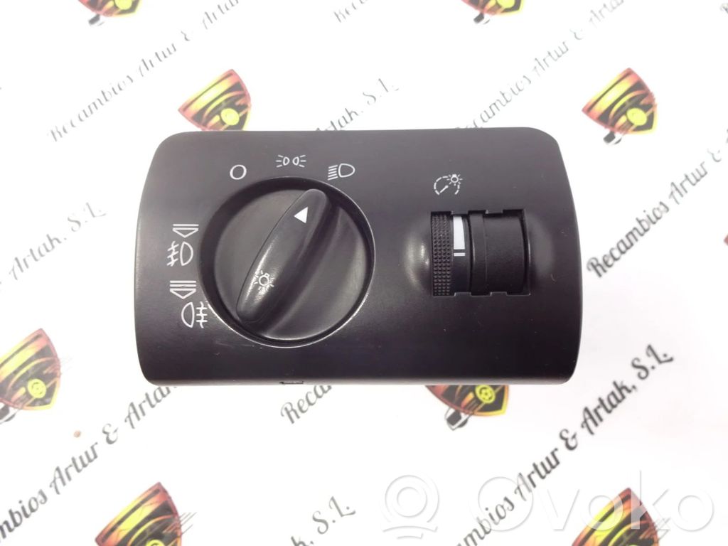 Interruptor de control del panel de luces   4B1941531B,BK7