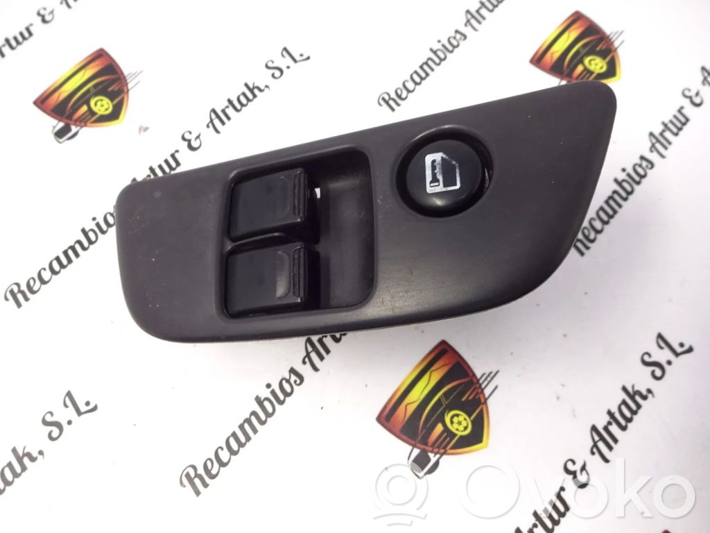 Suzuki Ignis Electric window control switch 