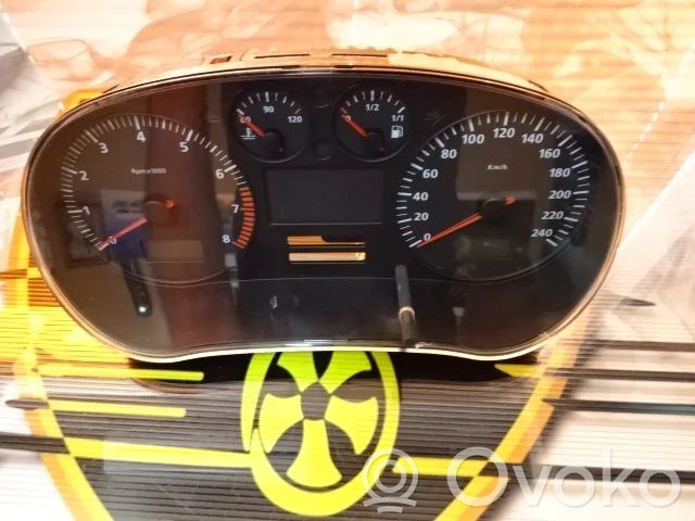 Seat Leon (1M) Deska rozdzielcza 