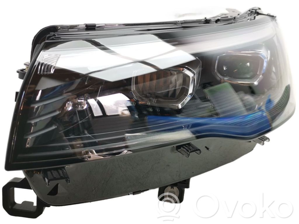 Volkswagen Tiguan Lampa przednia 