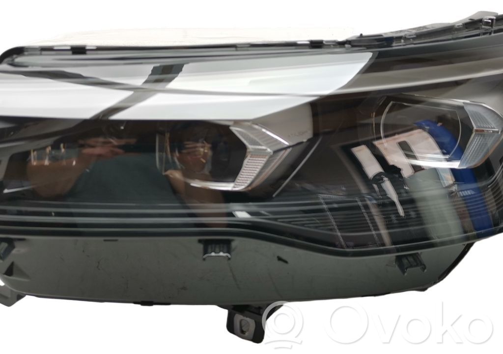 Volkswagen Tiguan Lampa przednia 