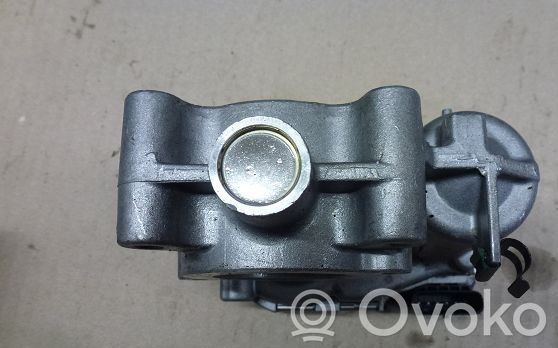 Renault Alaskan Supapă corp clapetă 