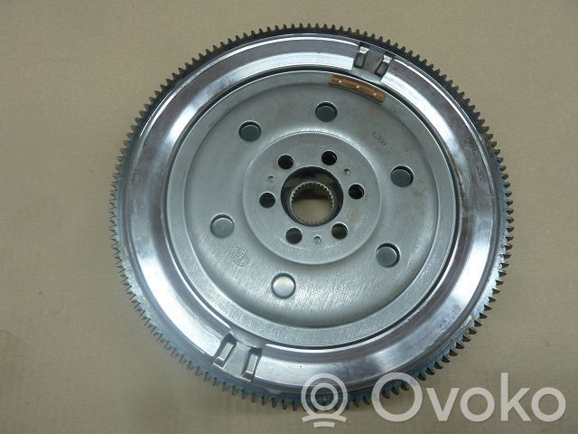 Volante bimasa   123108755R