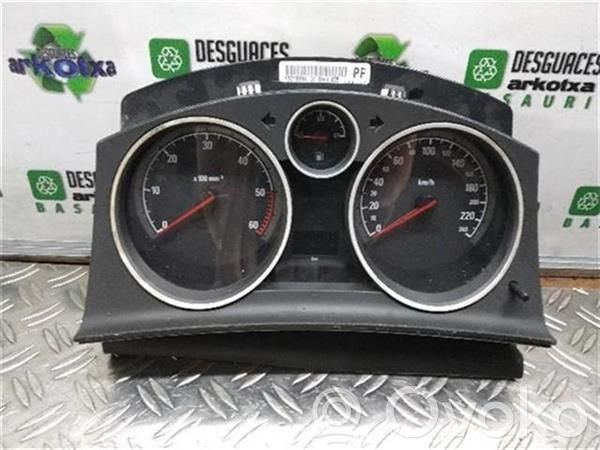 Opel Astra F Spidometrs (instrumentu panelī) 