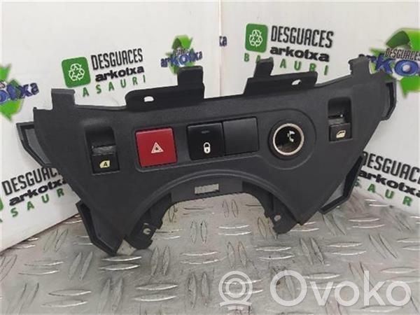 Citroen Berlingo Hazard light switch 