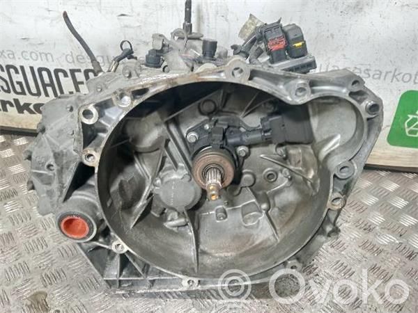Citroen C4 I Caja de cambios manual de 5 velocidades 