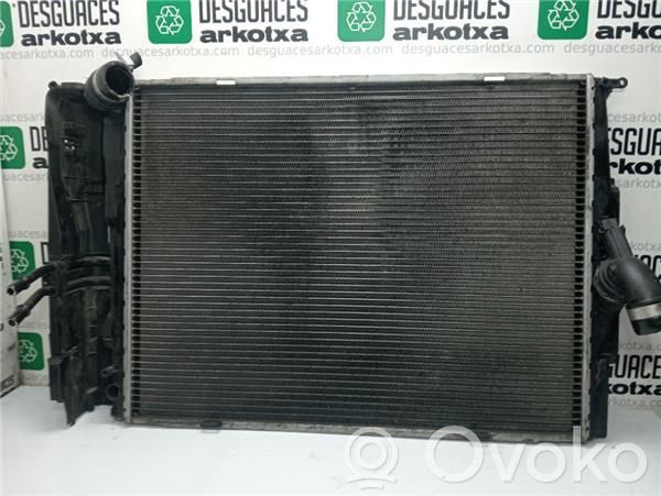 BMW 3 E90 E91 Coolant radiator 