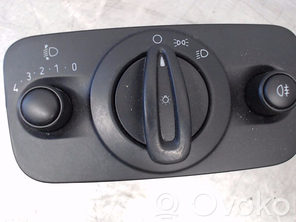 Interruptor de luz   1515201,1767036