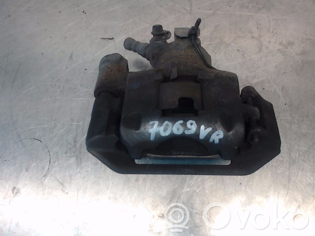 Front brake caliper