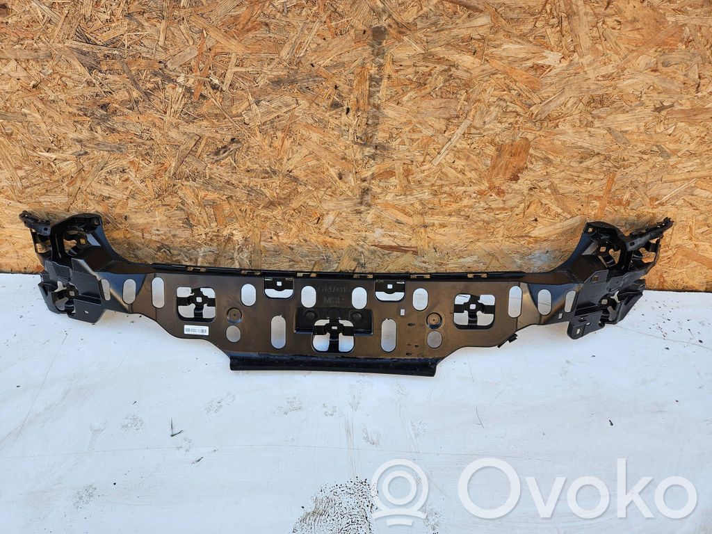 BMW 8 G15 Rear bumper mounting bracket 