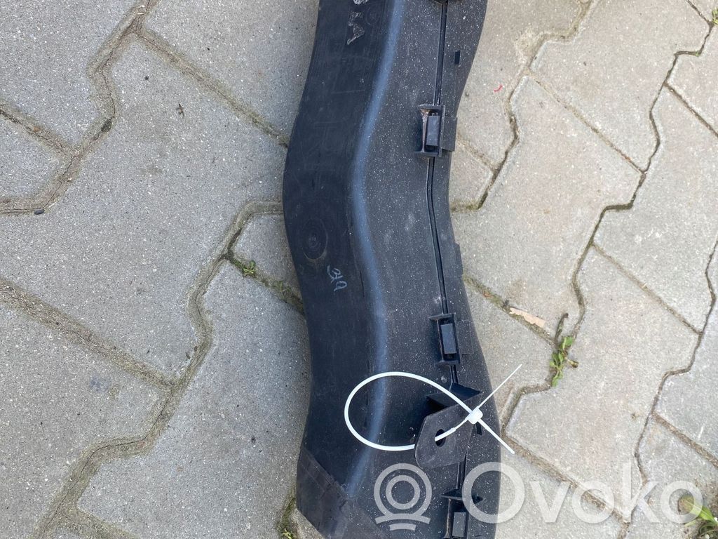 BMW X5 E70 Intercooler air channel guide 