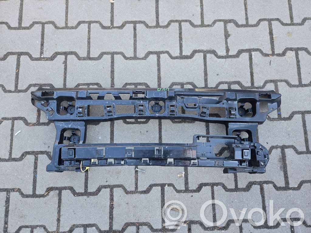 BMW X1 U11 Задний держатель бампера 