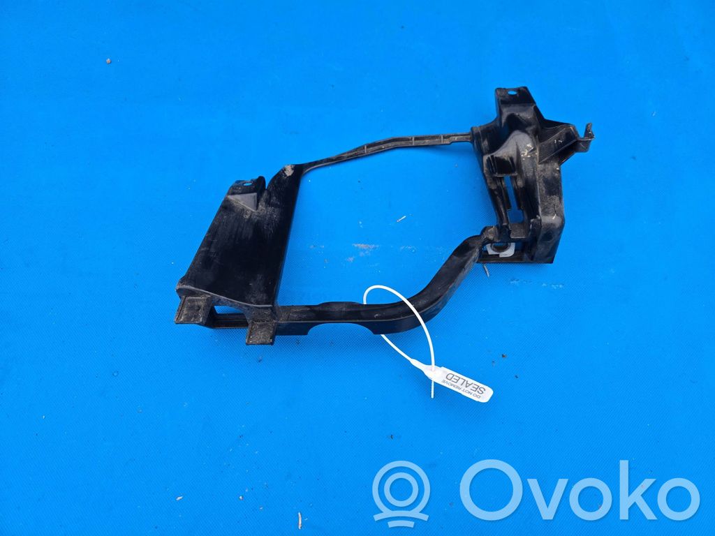 BMW 5 E60 E61 Headlight/headlamp mounting bracket 