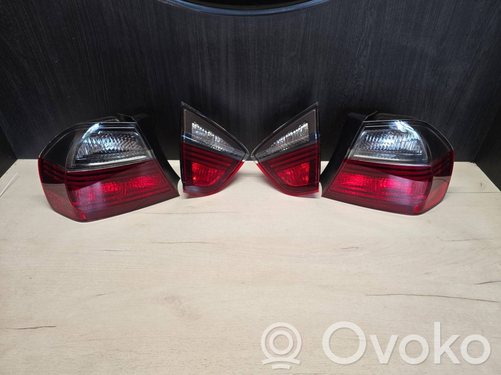 Tailgate rear/tail lights   0406884,0406880,0406883,0406879