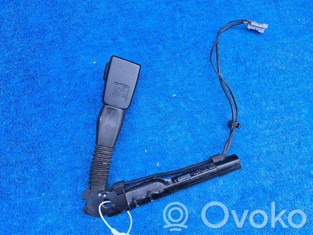 Front seatbelt buckle   9119542