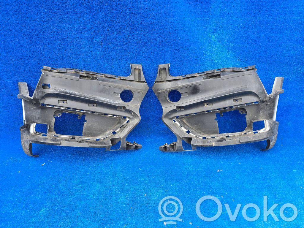 Front bumper mounting bracket   7301548,7301547