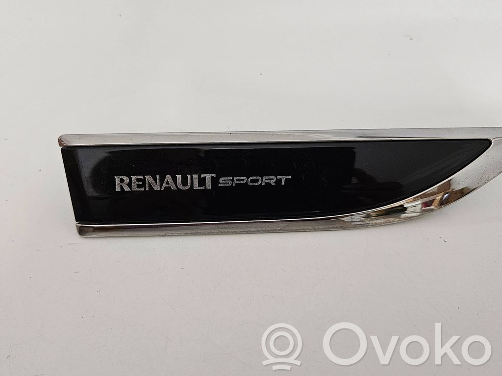 Renault Mégane Renault Sport III (IV Based) Priekšējās arkas apdare 