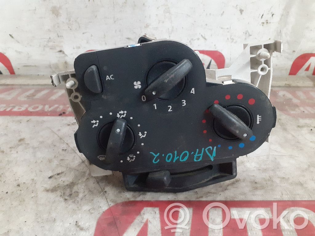 Dacia Logan I Climate control unit 