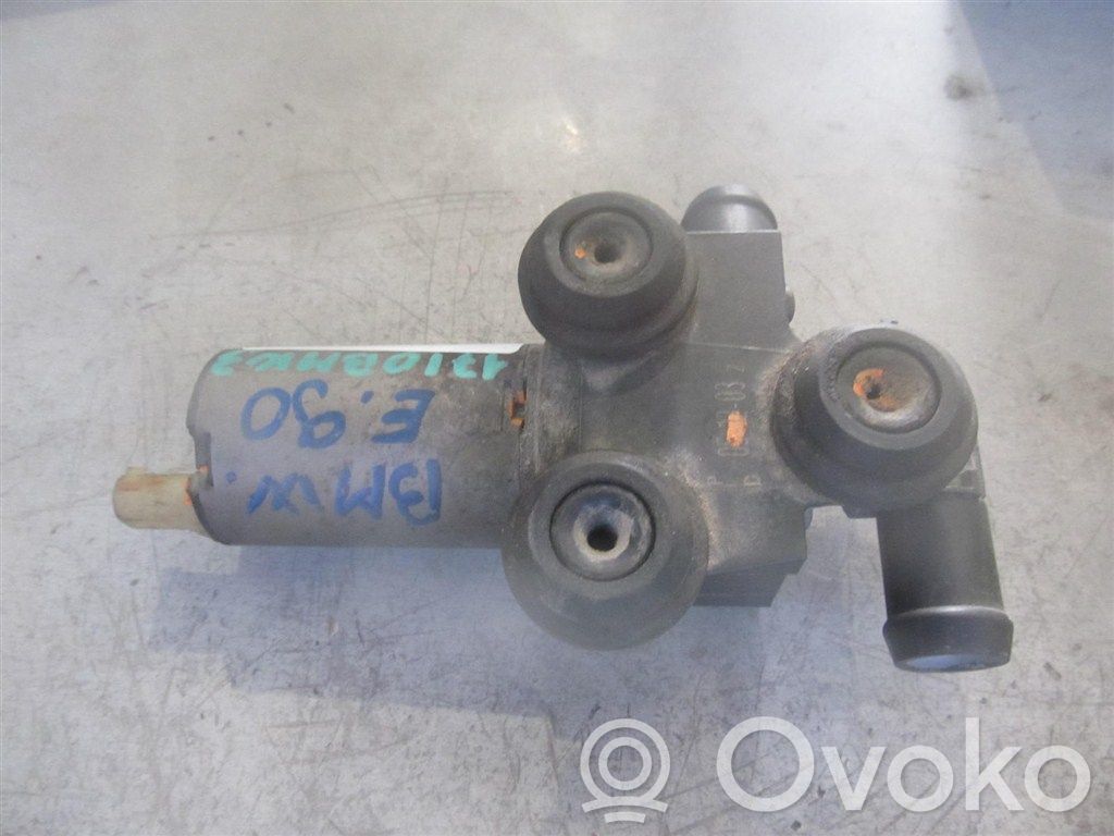 BMW 3 E90 E91 Coolant heater control valve 
