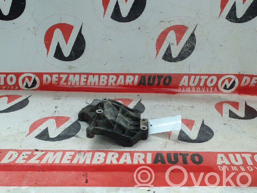 Fiat Stilo A/C compressor mount bracket 