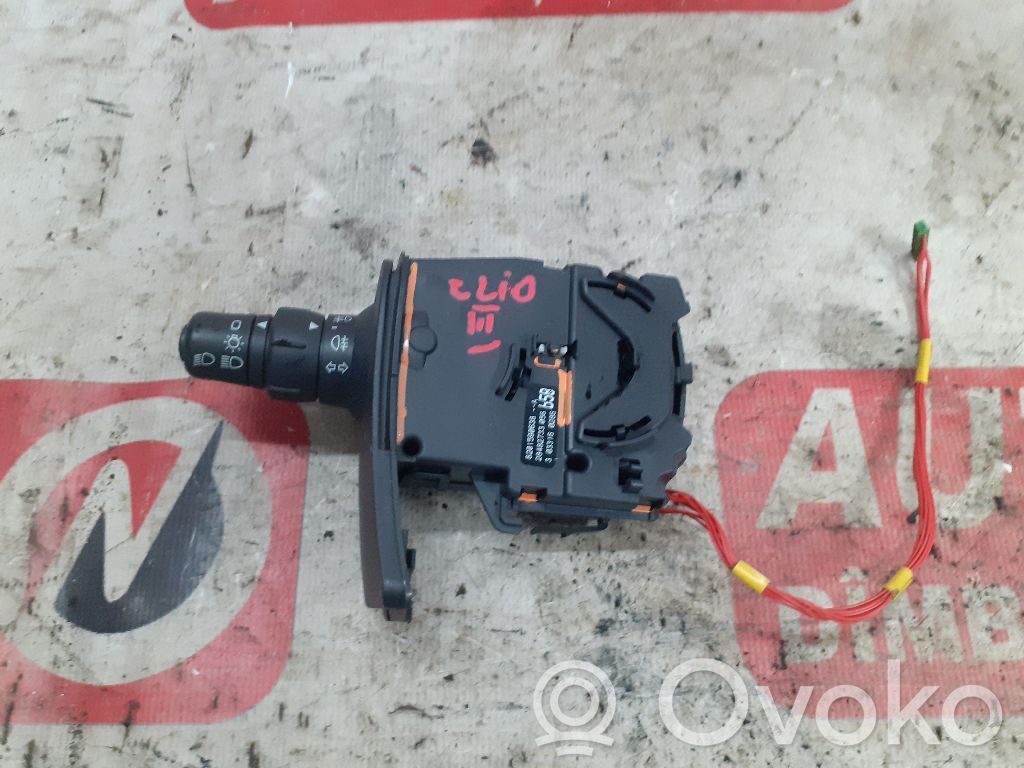 Renault Clio III Light switch 