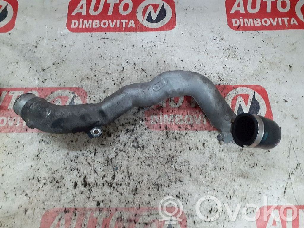 Ilmastointilaitteen putki (A/C)   MAZ83063