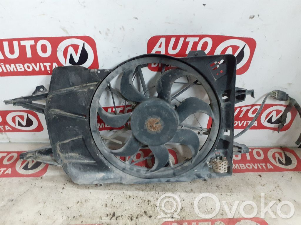 Ford Focus Elektrisks radiatoru ventilators 