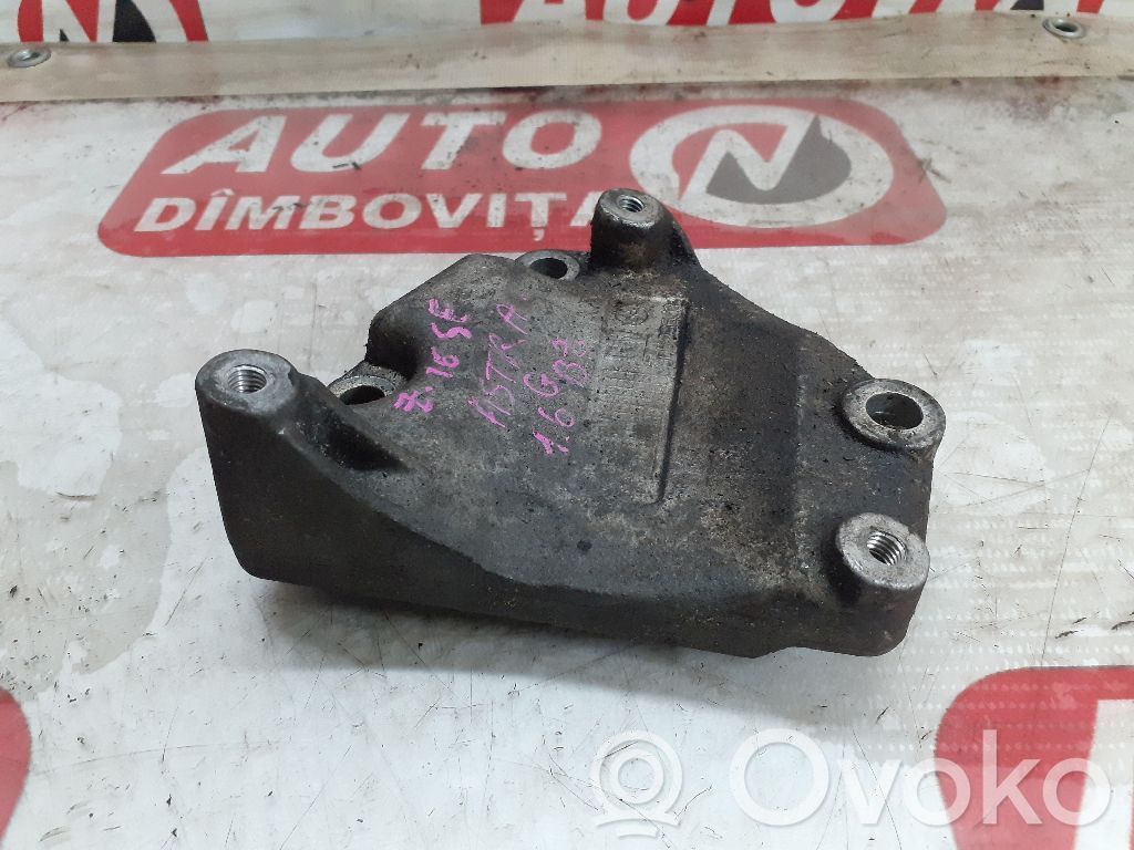 Opel Astra G Engine mount bracket 