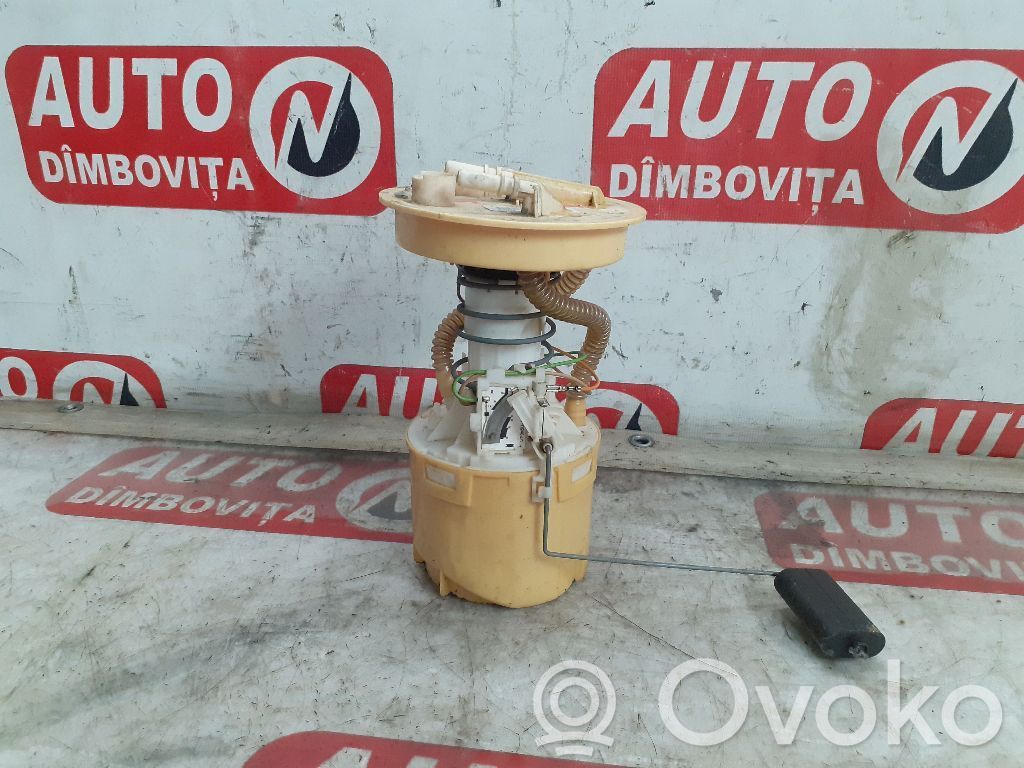 Mazda 3 II Bomba interna de combustible 