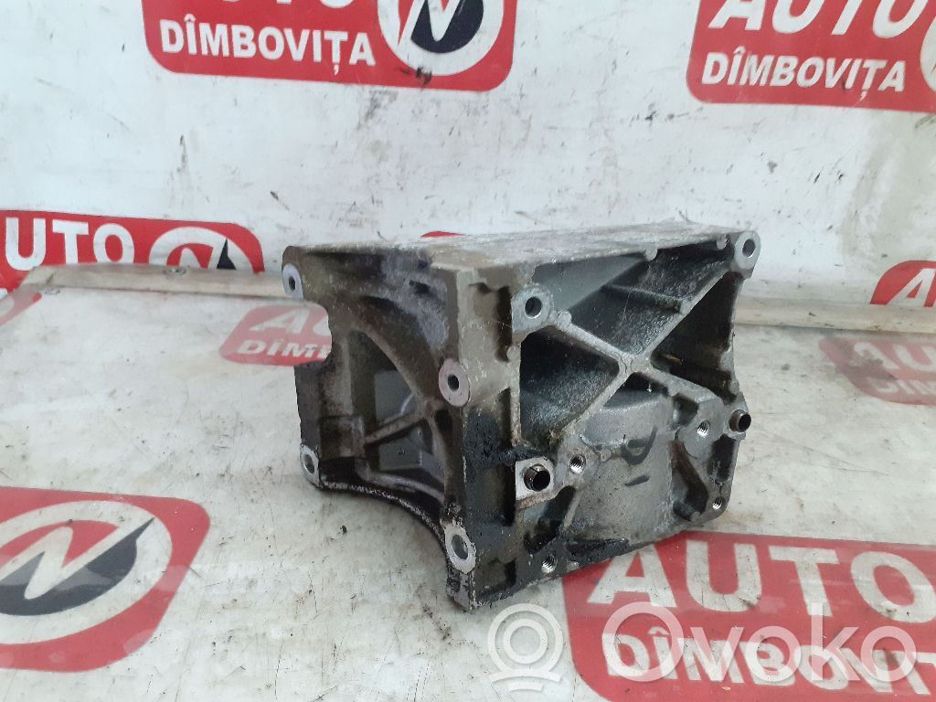 Ford Focus Variklio tvirtinimo kronšteinas 