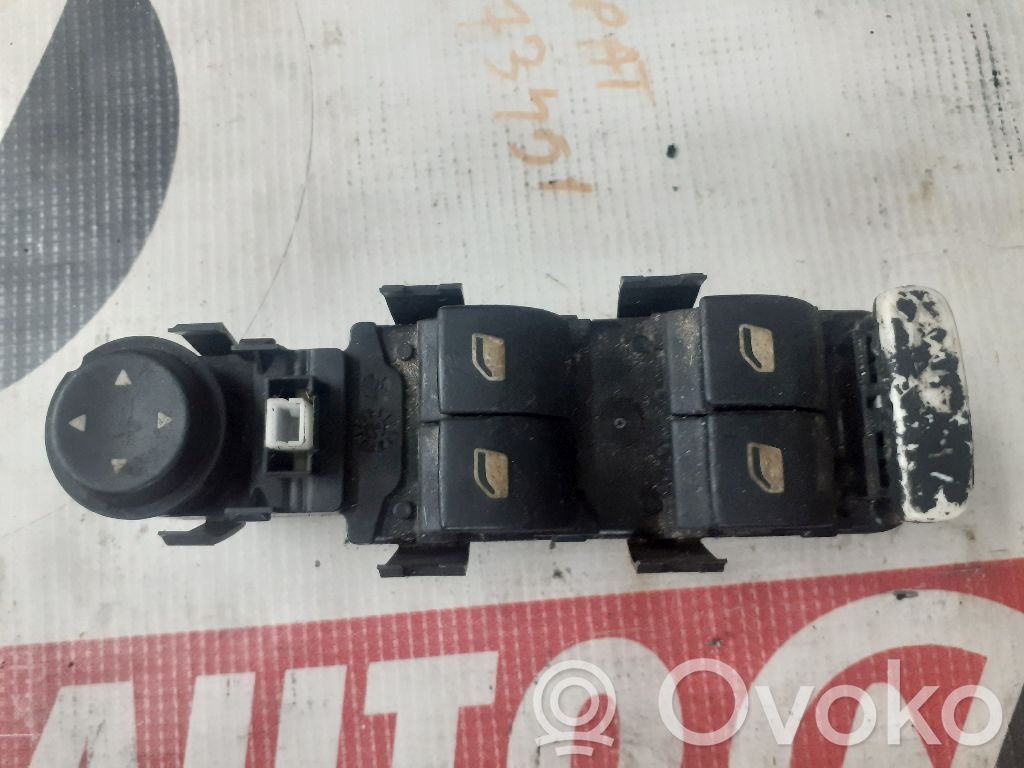Citroen C4 I Electric window control switch 