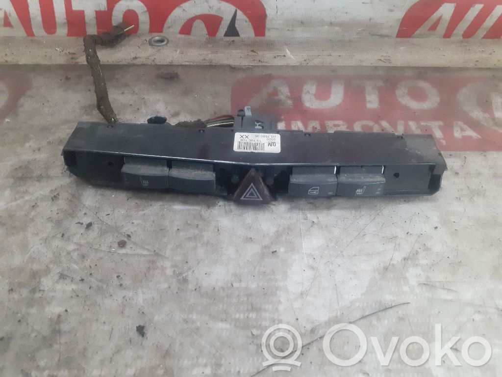 Opel Zafira B Kiti jungtukai/ rankenėlės/ perjungėjai 
