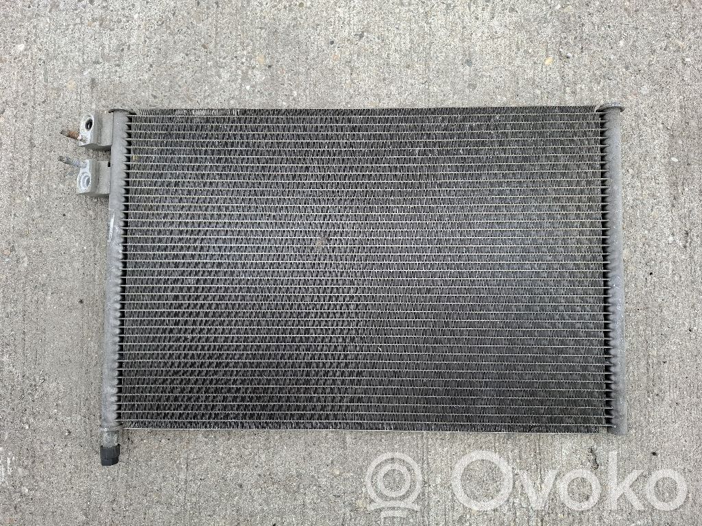 Ford Fiesta Radiador de refrigeración del A/C (condensador) 