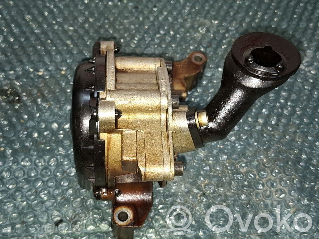 Volkswagen Golf V Bomba de aceite 