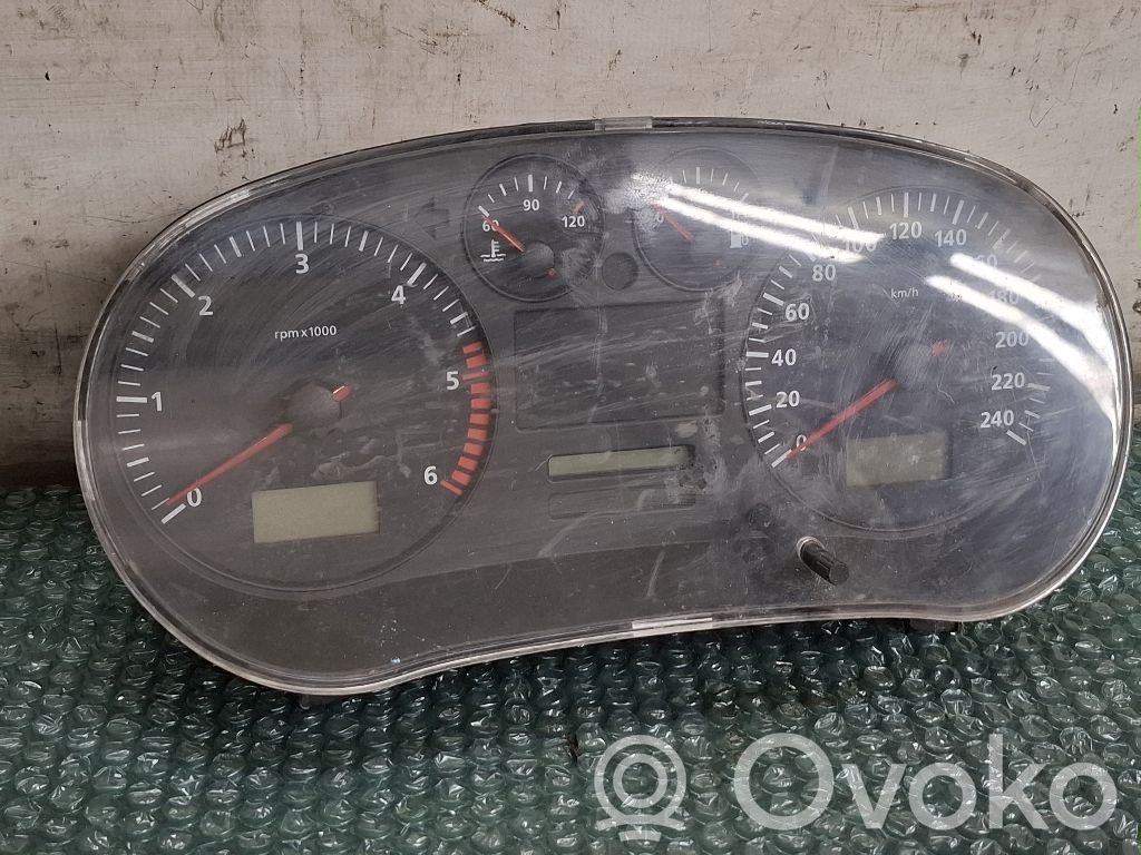 Seat Toledo II (1M) Licznik / Prędkościomierz 