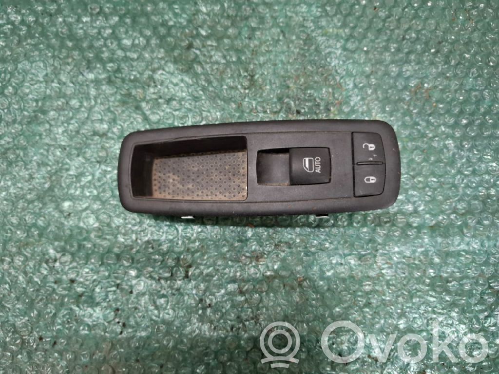 Jeep Cherokee Electric window control switch 