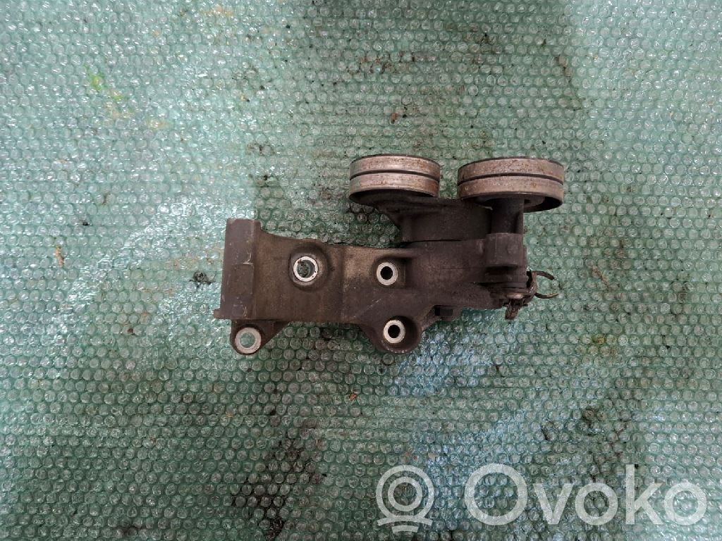 Opel Astra H Soporte de montaje del motor 