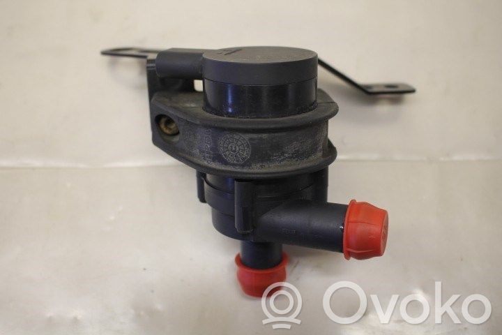 Vesipumppu   1K0965561F,1K0965561F