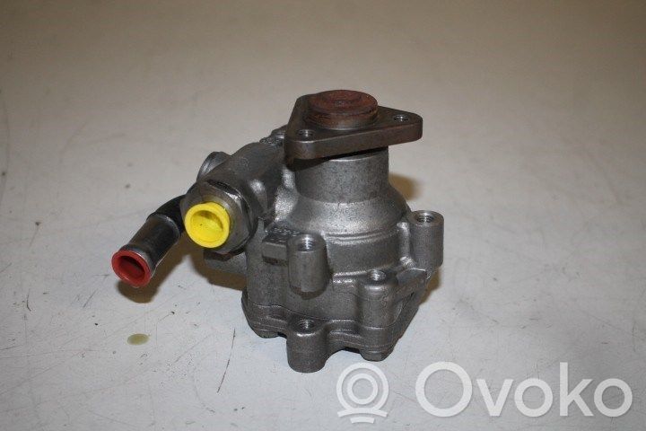 Audi Q7 4L Ohjaustehostimen pumppu 
