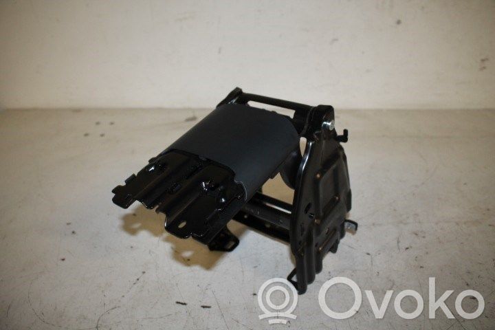 Audi A5 8T 8F Otros repuestos de carrocería inferior 