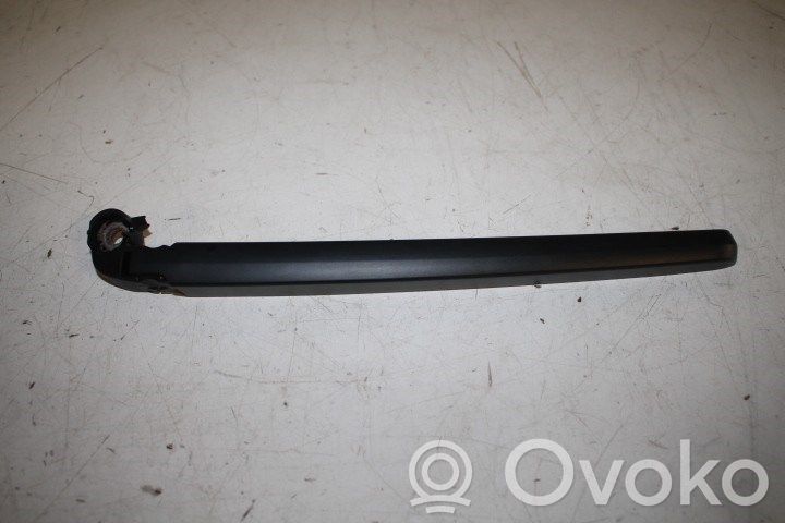 Audi A6 S6 C6 4F Braccio della spazzola tergicristallo posteriore 
