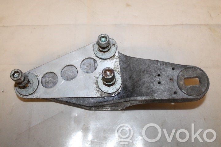 Engine mount bracket   4D0199603E,4D0199603E