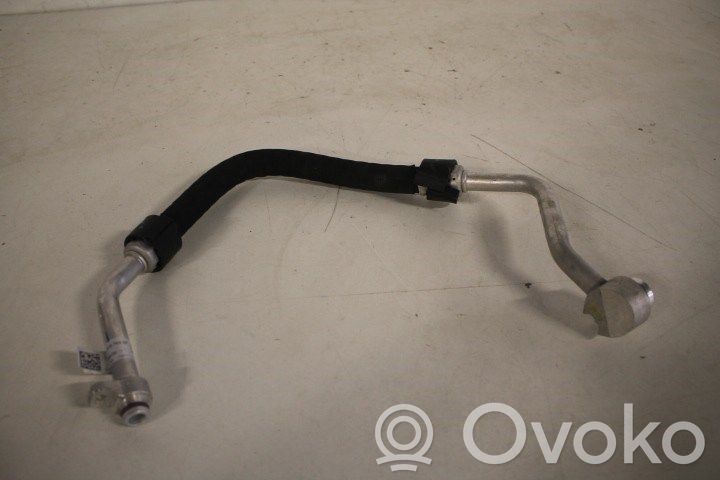 Audi Q7 4M Ilmastointilaitteen putki (A/C) 